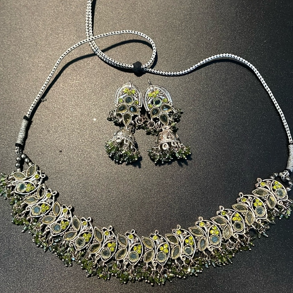 Green Necklace Chocker W Earring Set